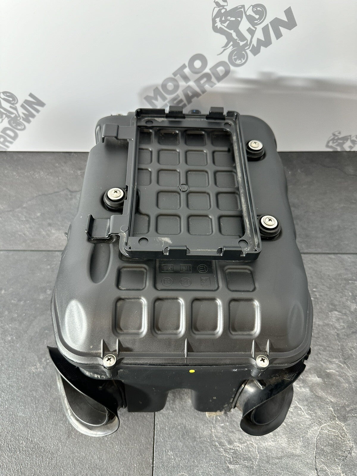 Aprilia Tuono V4 1100 Factory 2020 Airbox Air Filter Housing 6889 Miles OEM 2019