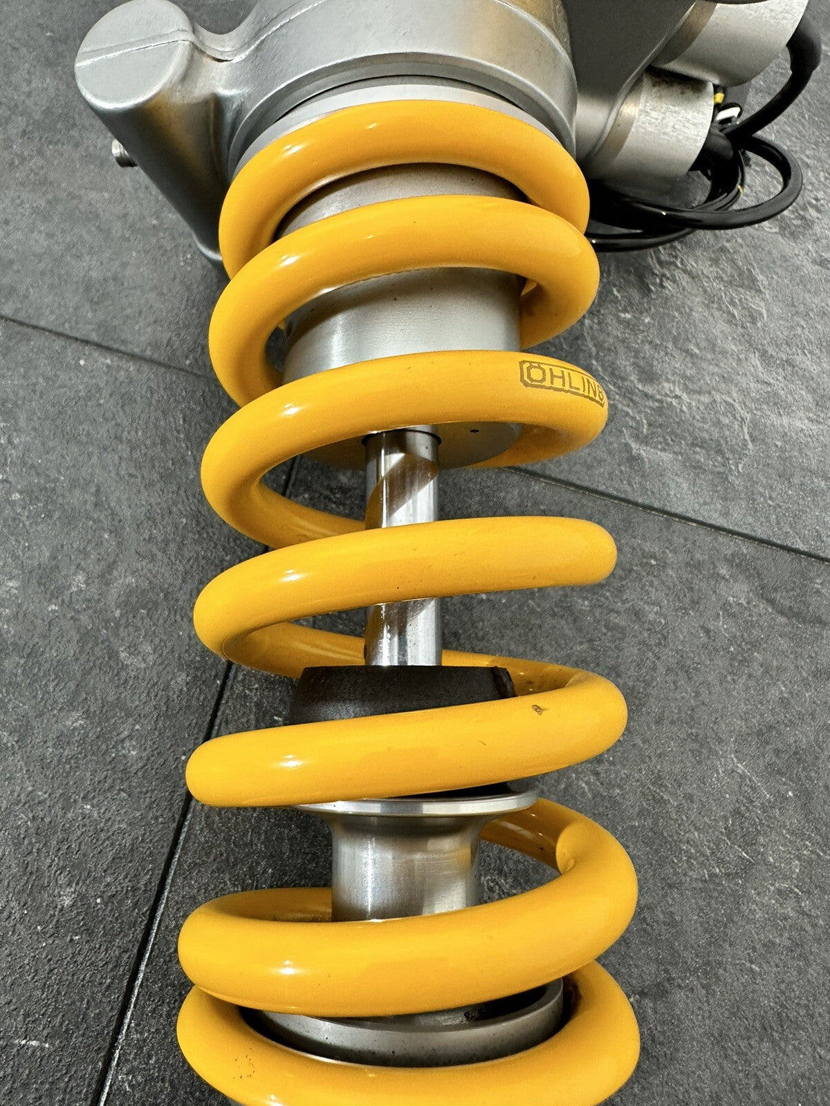 Aprilia Tuono V4 1100 Factory 2020 OHLINS TTX Rear Shock 6889 Mile OEM 2019-2020