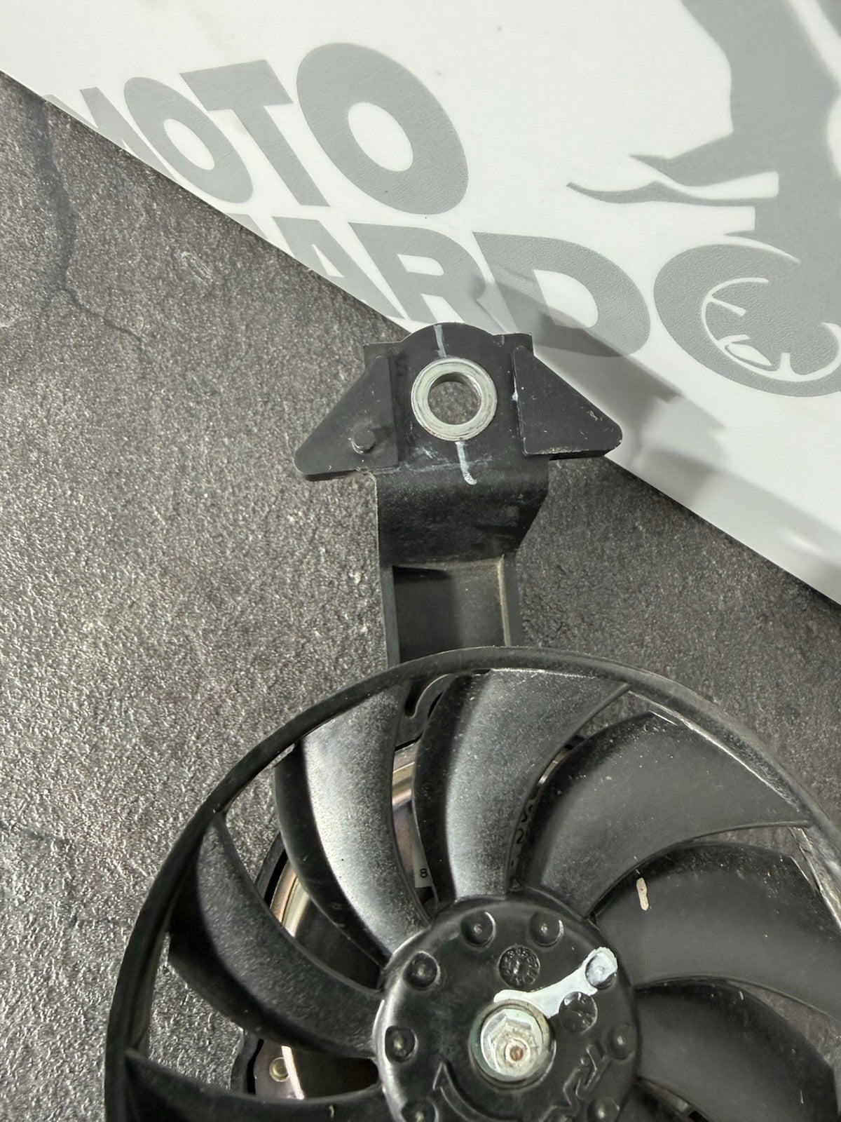 8ce2a505-daf3-4a30-8c8d-3e6effb1a38a