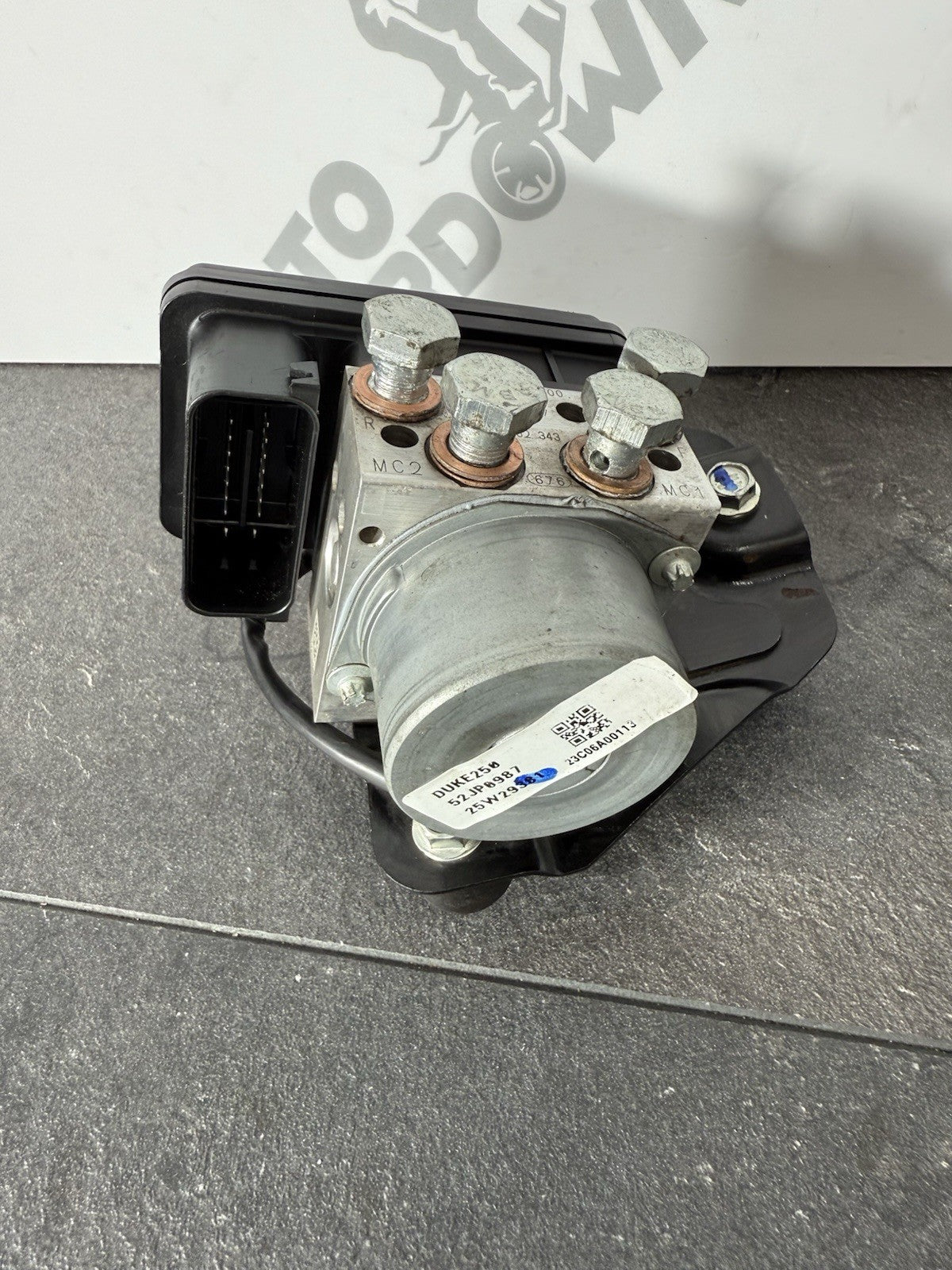 35cff883-fdd4-4adb-9daf-8ff3ead2fba6