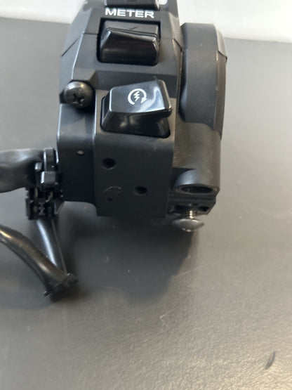 Suzuki GSXR600 GSXR750 Right handlebar switchgear start switch 2011-2016 DAMAGED