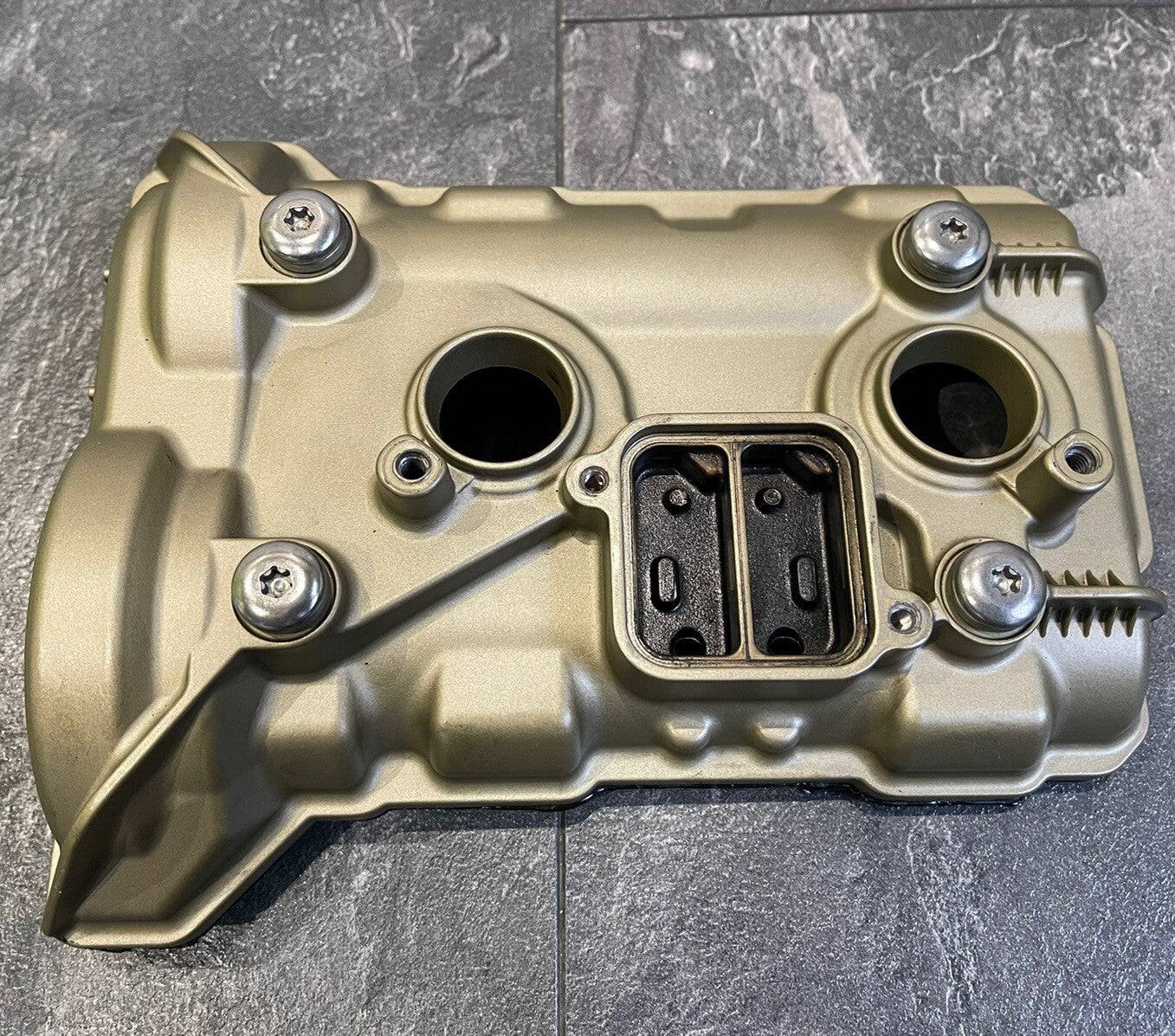 Ducati Panigale V4S V4 2018-2021 Rear Cylinder Head Cover Only 2986 Miles OEM