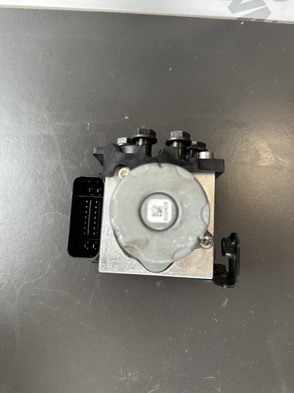 TRIUMPH SPEED TRIPLE RS 1050 2018-2020 ABS Pump T2022250 OEM 1050RS ABS PUMP OEM
