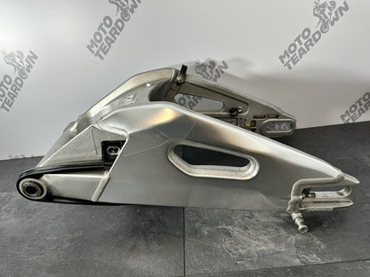 Aprilia Tuono V4 1100 Factory 2020 Swingarm Swinging Arm 6889 Miles OEM 2019