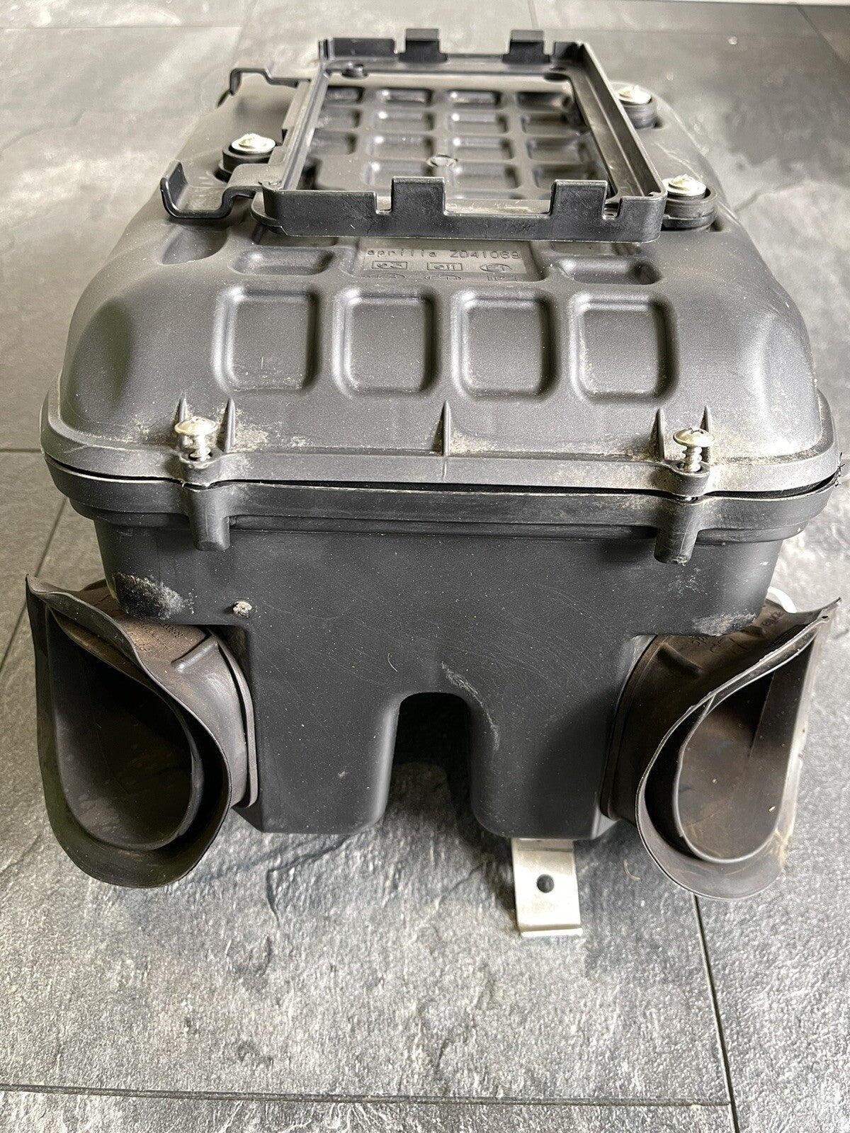 Aprilia Tuono V4 1100 Factory 2017 Airbox Air Filter Only 9262 Miles RSV4 OEM