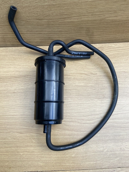Triumph Street Triple 765 RS EVAP Emissions Vacuum Pump 2017-2019 EVAP pump OEM