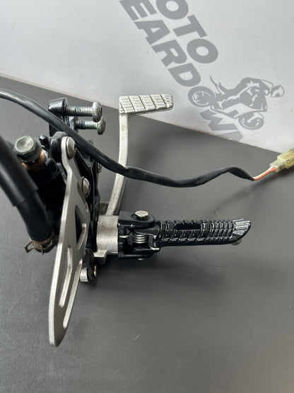 Suzuki GSXR 1000 GSXR1000 2009 - 2016 Front Right Side Footrest Foot Rest 2010