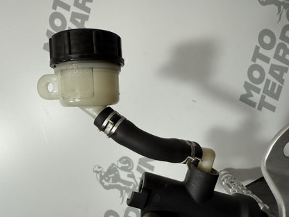 Yamaha YZF R125 R 125 2014 Right Rearset Footrest Brake MC 26983 Miles 2008-2018