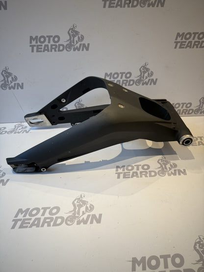 2c7af51b-2ae9-4e16-a6b5-0fa76809d9b2