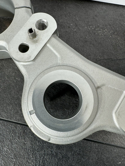 Triumph TIGER 900 GT PRO 2022 Top Yoke Upper Yoke 6337 Mile 2020-2023 OEM