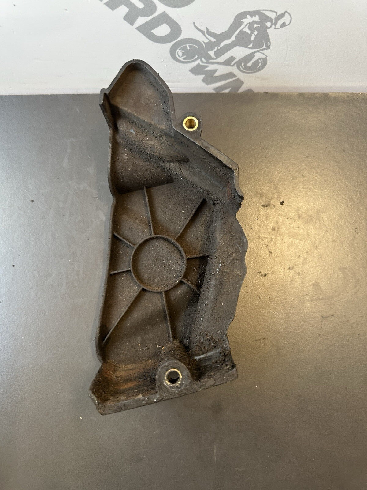 ENGINE DRIVE SPROCKET COVER CASING TRIUMPH STREET TRIPLE 765 2017-19 S R RS OEM