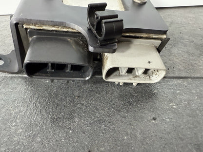 b8900b54-8489-4c3a-a4ba-fdf2eda701e8