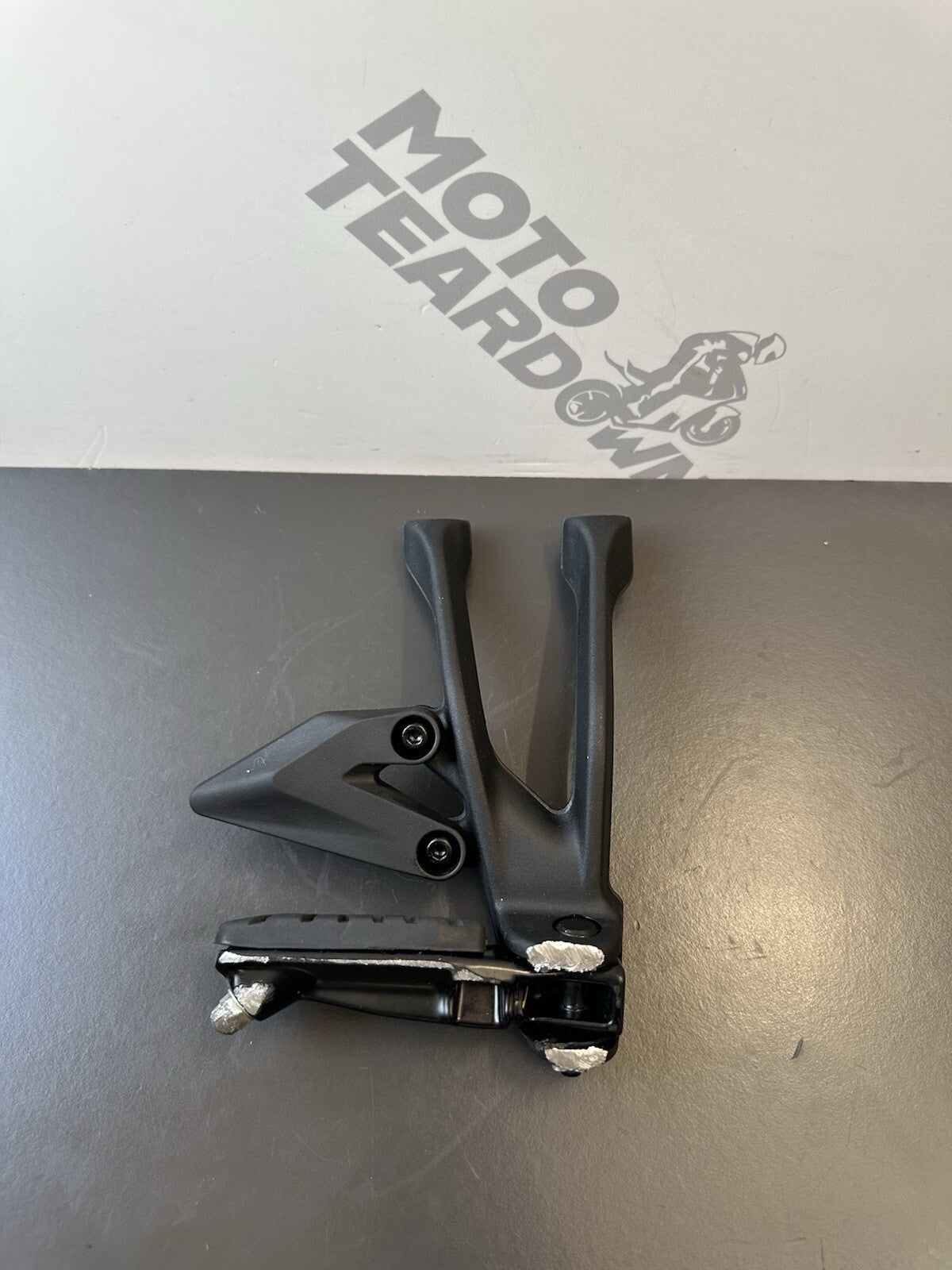 KTM 125 DUKE RIGHT PILLION FOOT REST RT Pillion Foot Rest Right Foot hanger OEM