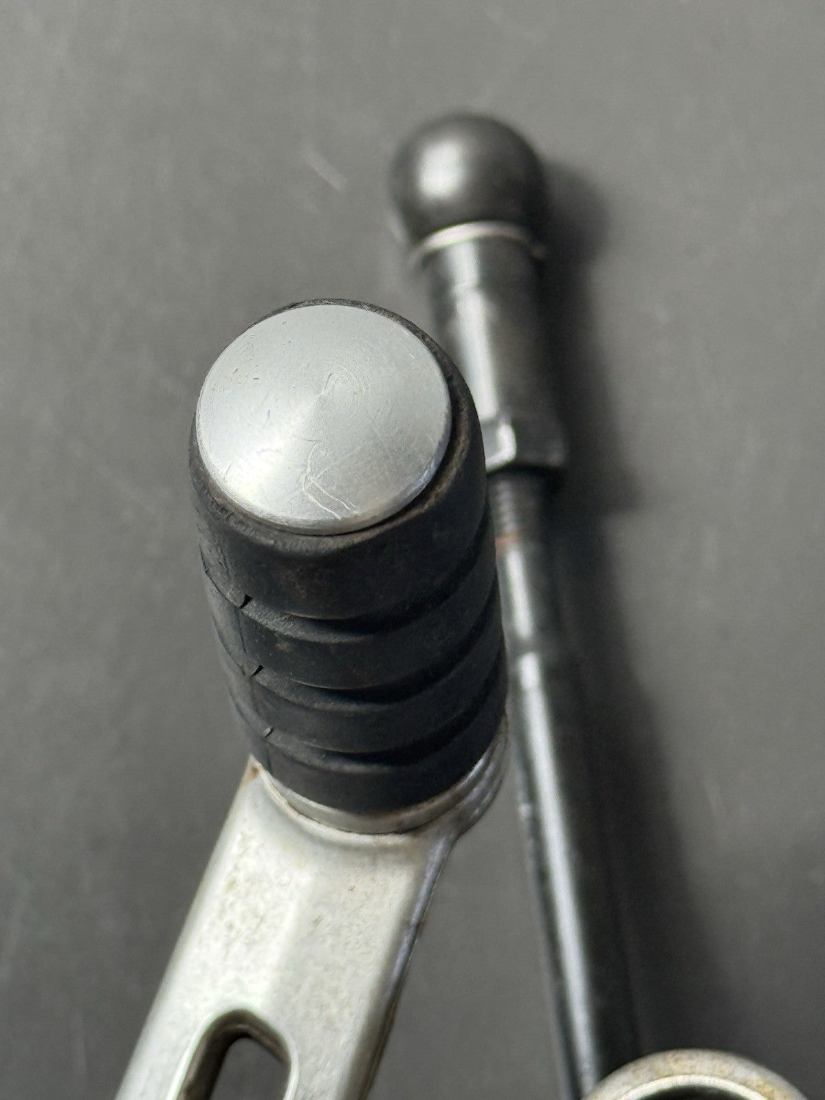 TRIUMPH STREET TRIPLE 675 675R Left Footrest Left Foot Hanger 2007-11 BENT PEDAL