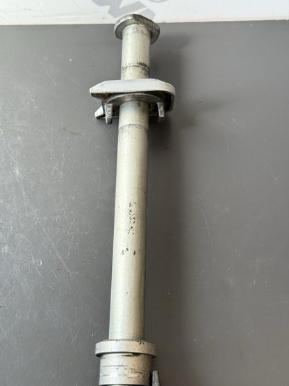 TRIUMPH TRIDENT 660 REAR WHEEL SPINDLE Rear Wheel Axle YEAR 2021-2024 OEM