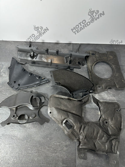 Suzuki GSXR 1300 2016 HAYABUSA Splash Guards Panels Heat Shield 18408 Miles OEM