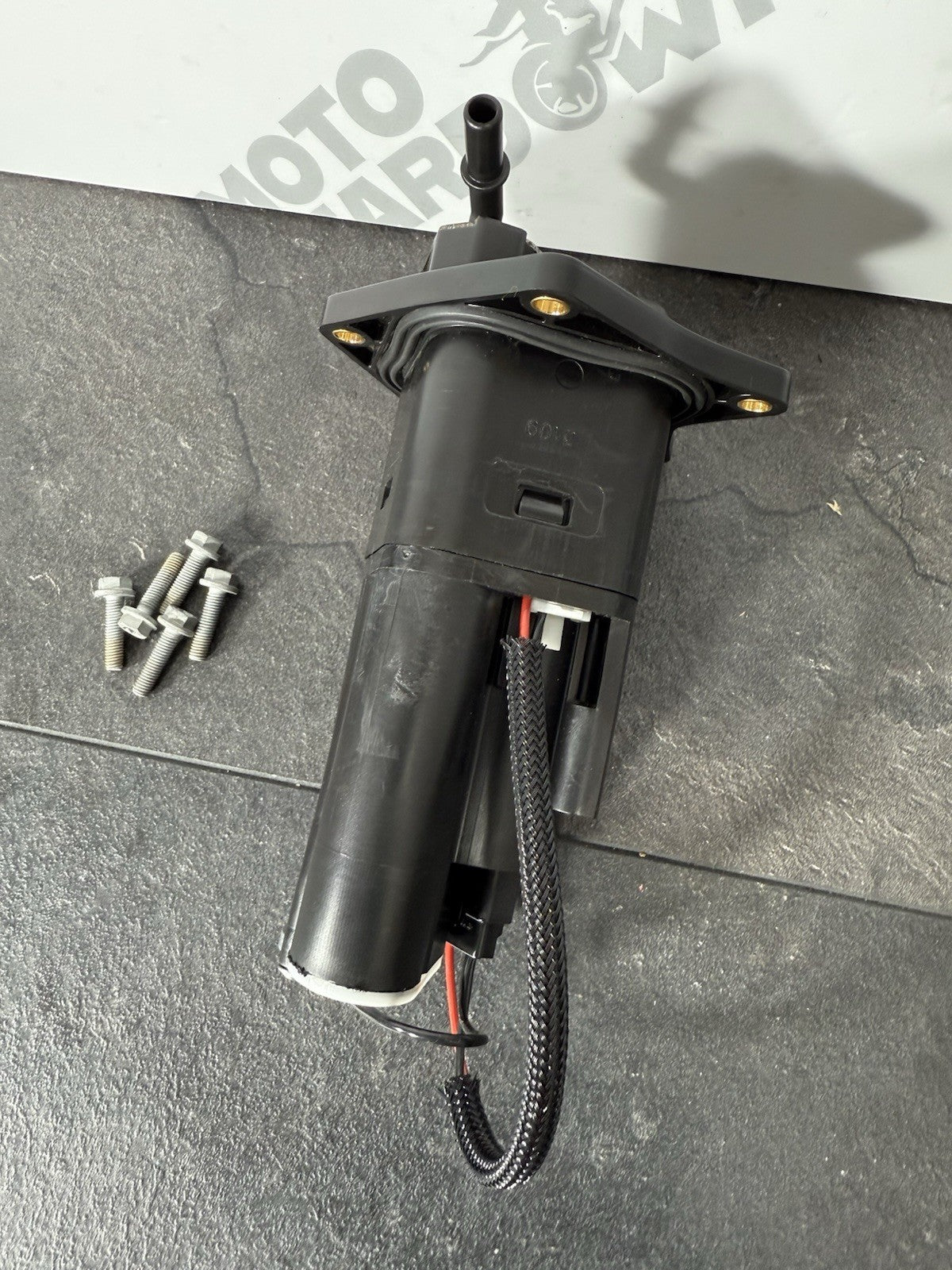 22f47f86-8c5d-40ab-a2dc-8239894c46ac