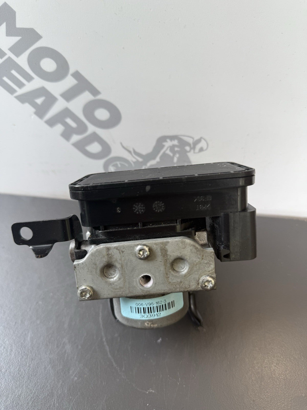 Triumph Street Triple 675 R 2015 ABS Pump Module Brake Pump 2013-2016 OEM Rear