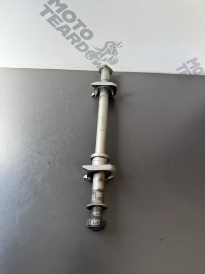 TRIUMPH TRIDENT 660 REAR WHEEL SPINDLE Rear Wheel Axle YEAR 2021-2024 OEM