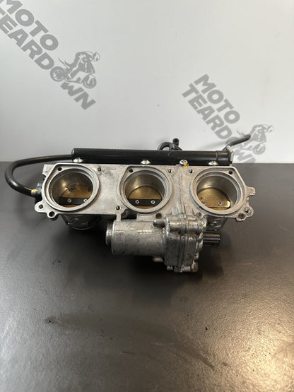 TRIUMPH STREET TRIPLE 765 RS 2017 Throttle Bodies 27,946 M 765RS Throttle Bodies