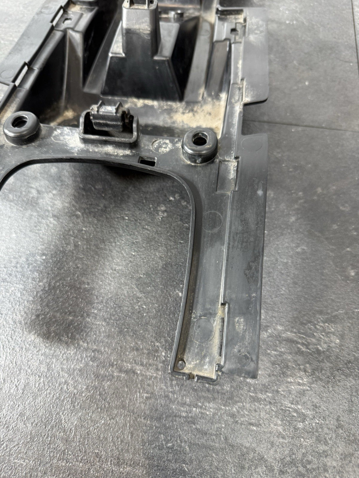 Yamaha YZF R125 R 125 2014 Subframe Undertray Panel 26983 Mile 2008-2018 OEM