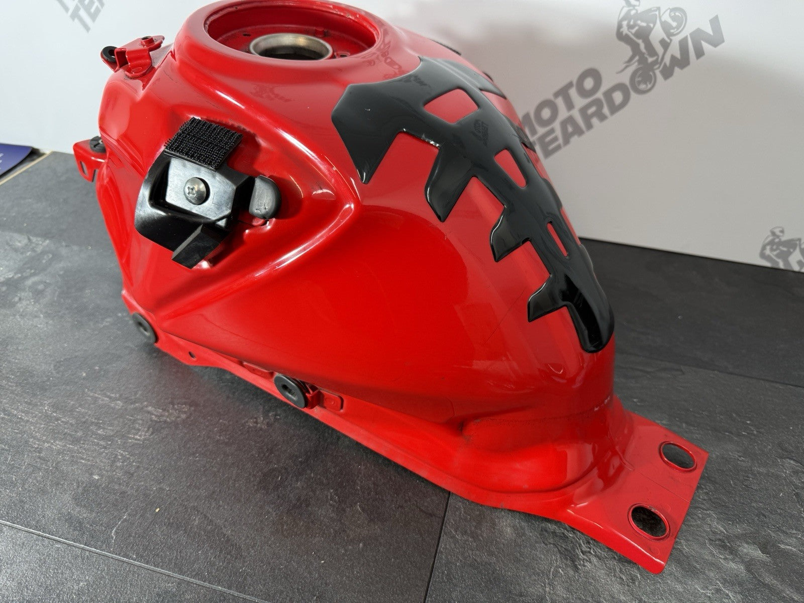 96308e83-f161-4eaa-b9d0-99b25fc20bba