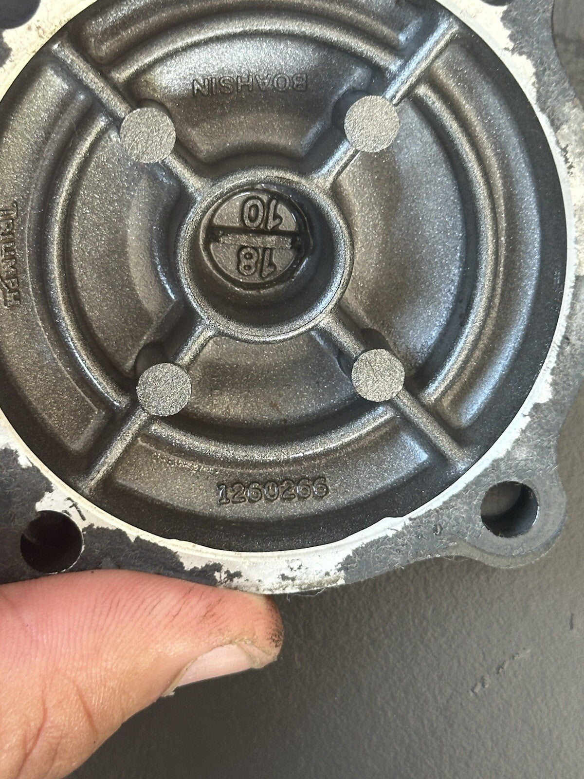 TRIUMPH STREET TRIPLE 765R RS SMALL RIGHT ENGINE COVER BALANCER COVER 2017-2019