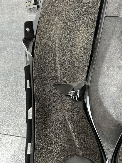 Suzuki GSXR 1300 2016 HAYABUSA Side Fairing Infill Tank Panels 18408 Miles OEM