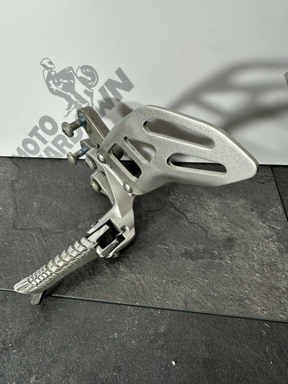 Suzuki GSXR 1000 2014 Left Footrest Rearset & Mount 22774 Miles 2009-2016 OEM