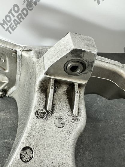 Aprilia Tuono V4 1100 Factory 2020 Swingarm Swinging Arm 6889 Miles OEM 2019