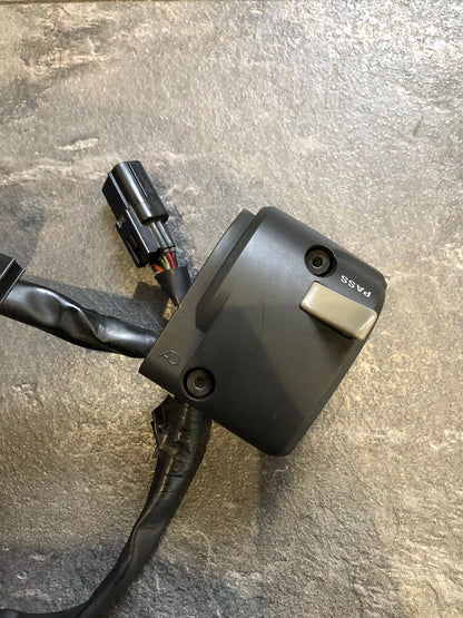 Kawasaki Z1000R Z1000 Left Switch Gear Controls Switchgear 7317 Miles 2018 OEM