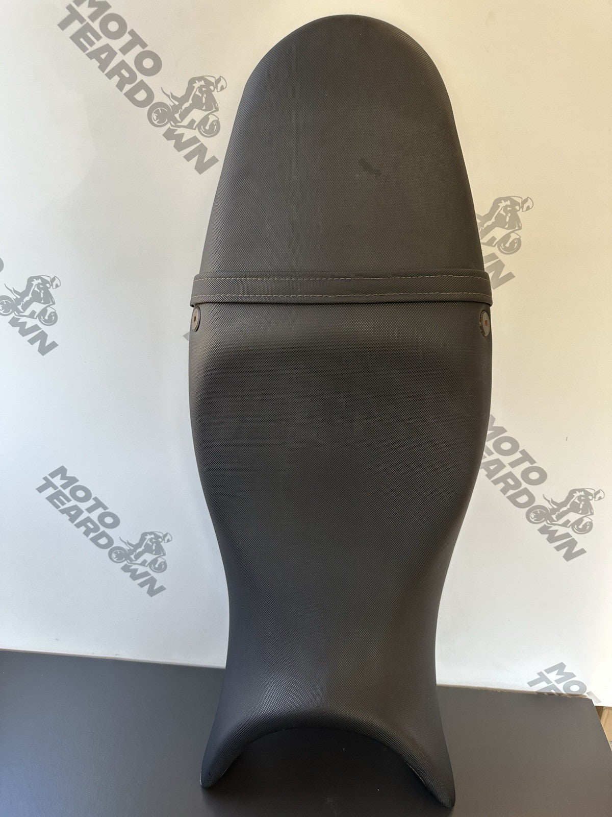 TRIUMPH STREET TRIPLE 675 Seat T2306407 Triumph Street Triple 675R Seat 2007-11