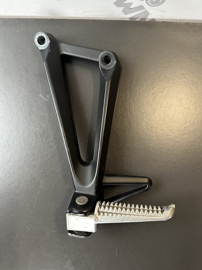 YAMAHA MT-03 Left Rear Foot Hanger YAMAHA MT03 Left Pillion Hanger LT Foot OEM