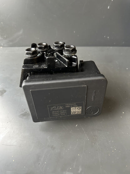 Triumph Street Triple 765 RS 2017-2019 ABS Pump Regulator 2018 OEM 765RS ABS