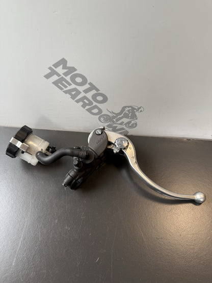 70df9040-4105-4acb-9c1b-7c45c1577338