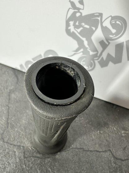 Triumph Street Triple 765 RS 2018 Grip Clutch Grip 15244 Miles 2017-2020 OEM