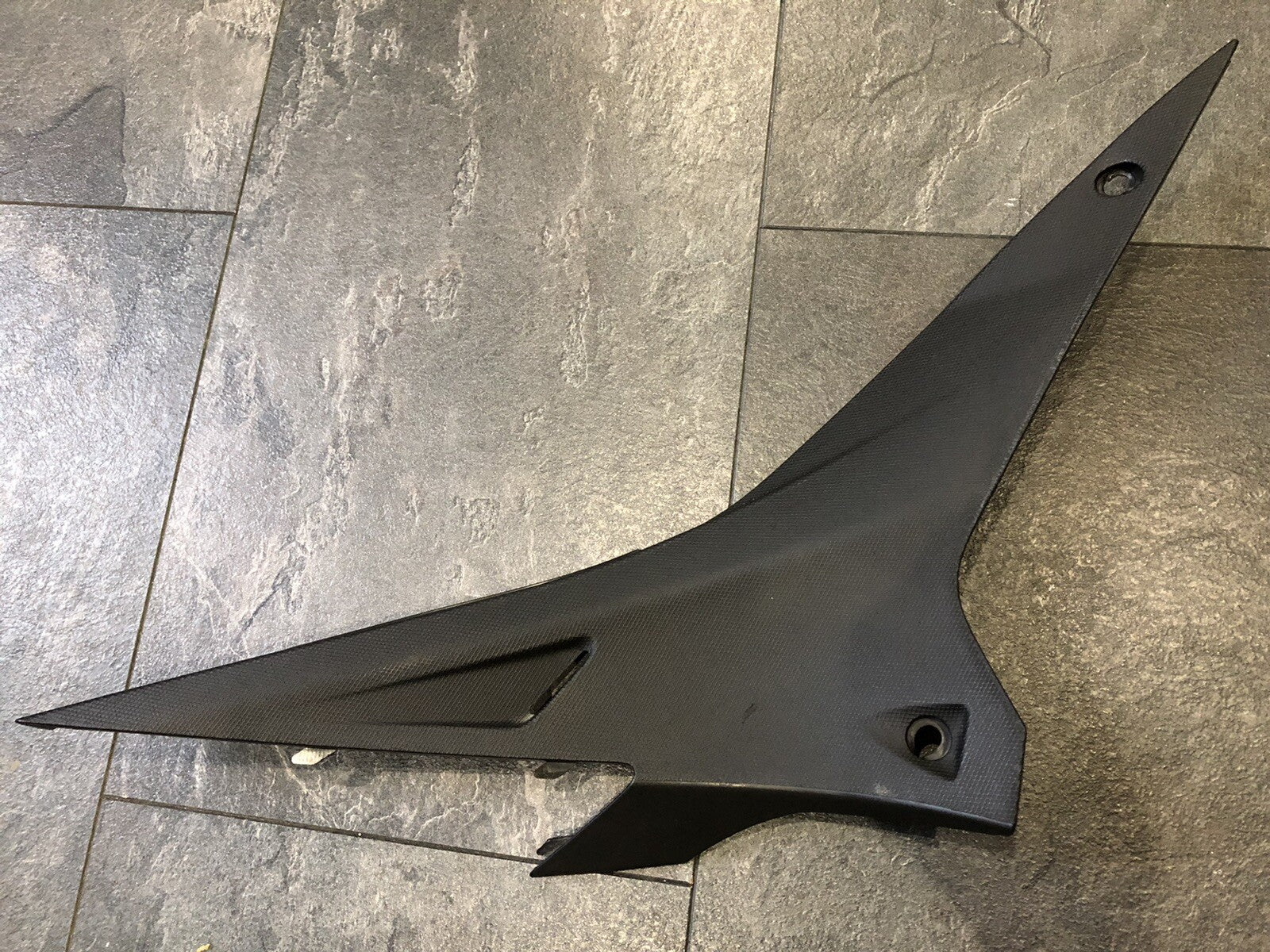 Aprilia Tuono V4 1100 FACTORY 2016 Right Side Fairing Tank Fairing OEM RSV4
