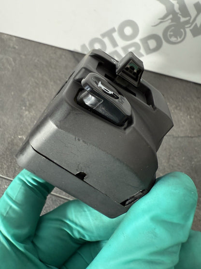 30c1555f-2e10-48f8-b067-5285ddfe94ee