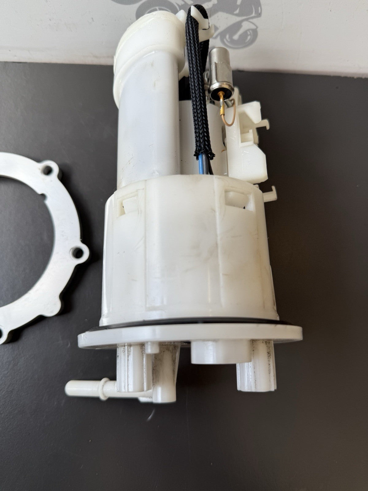 TRIUMPH STREET TRIPLE 675R Fuel Pump Petrol Pump T2401977 17,009 Miles 2008-2011