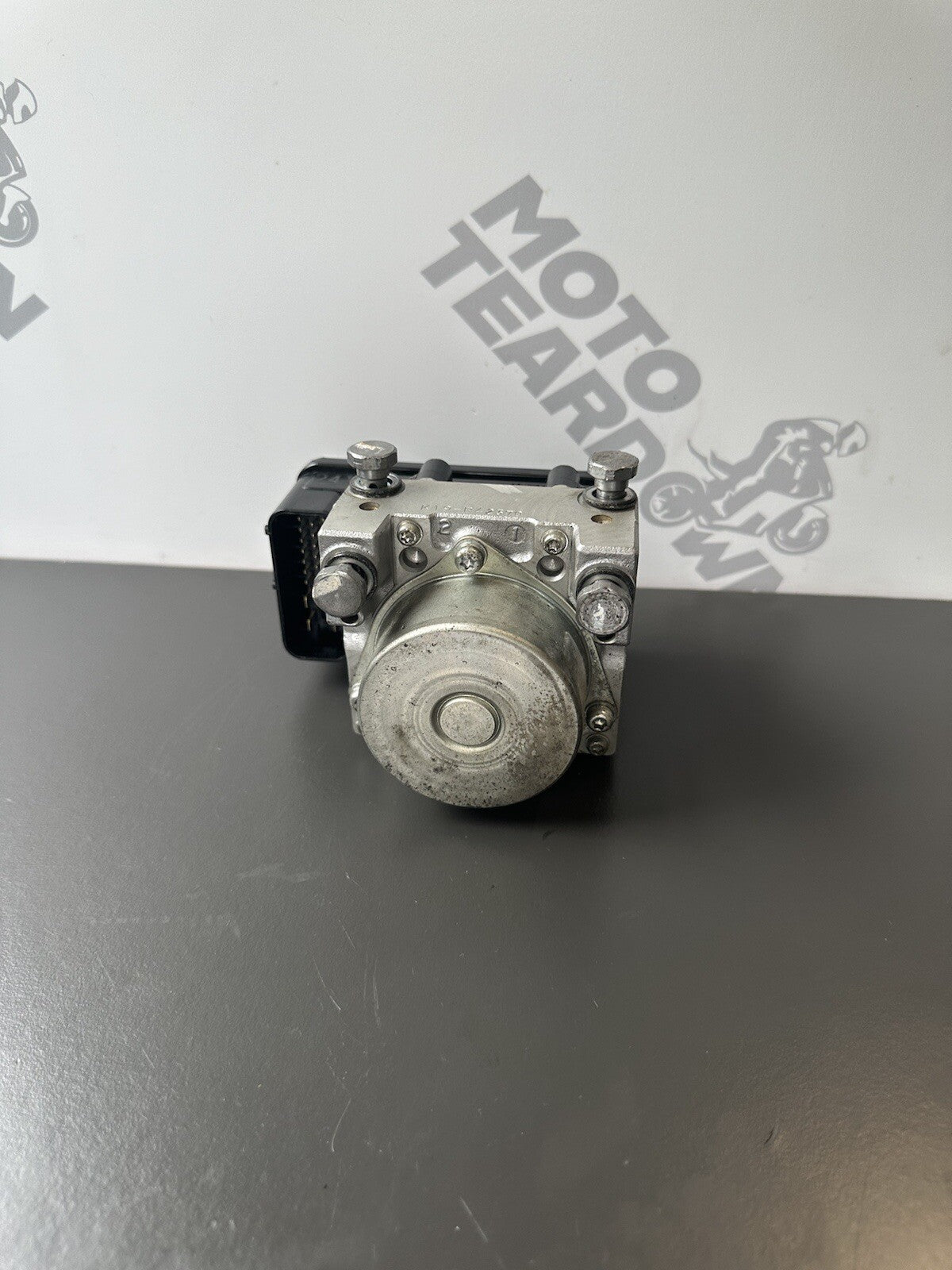 TRIUMPH SPEED TRIPLE 1050 ABS PUMP YEAR 2011-2015 1050 Speed Triple ABS pump OEM