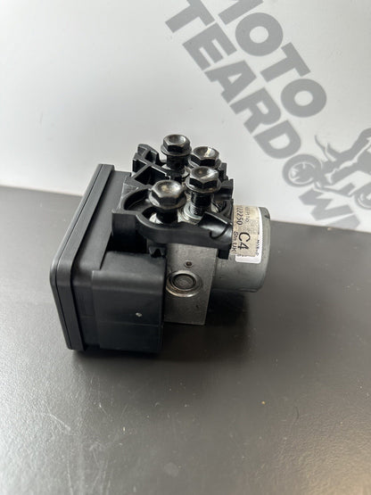 TRIUMPH SPEED TRIPLE RS 1050 2018-2020 ABS Pump T2022250 OEM 1050RS ABS PUMP OEM