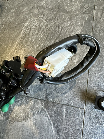 Kawasaki ZX10R 2018 Lockset Ignition ECU Key Lock Only 1086 Miles 2016 2017 OEM