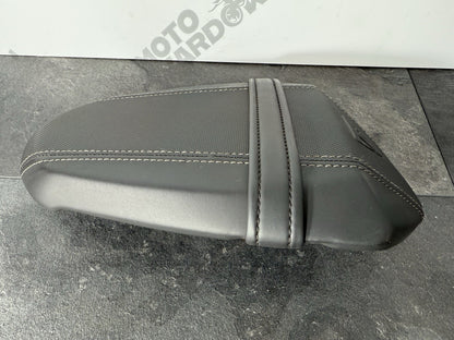 Triumph Street Triple 765 RS 2021 Pillion Rear Seat 21650 Miles 2020-2022