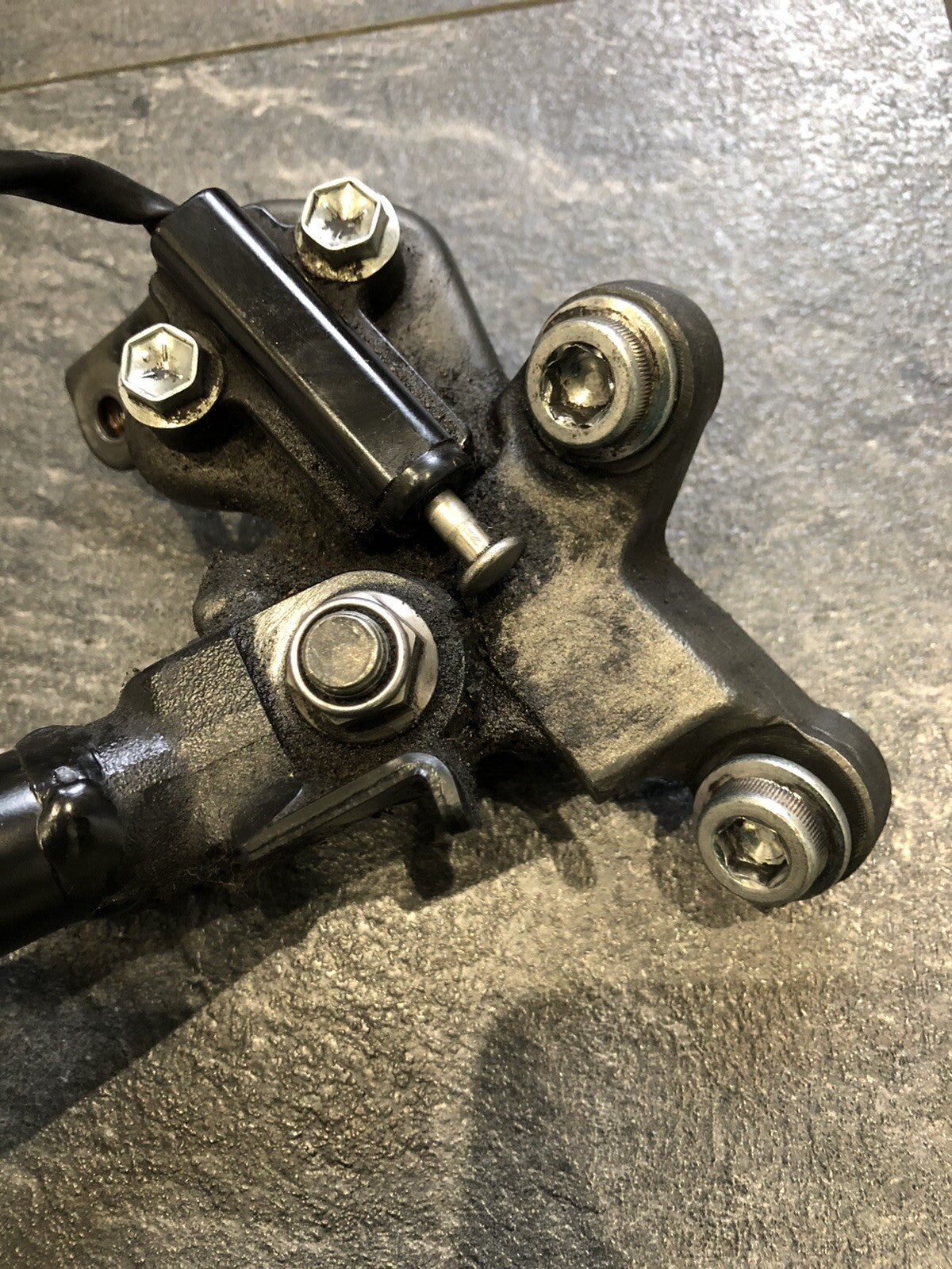 Suzuki GSXR 600 Stand Side Stand & Mount Bolts GSXR 750 2011-2018 L1-L8 OEM