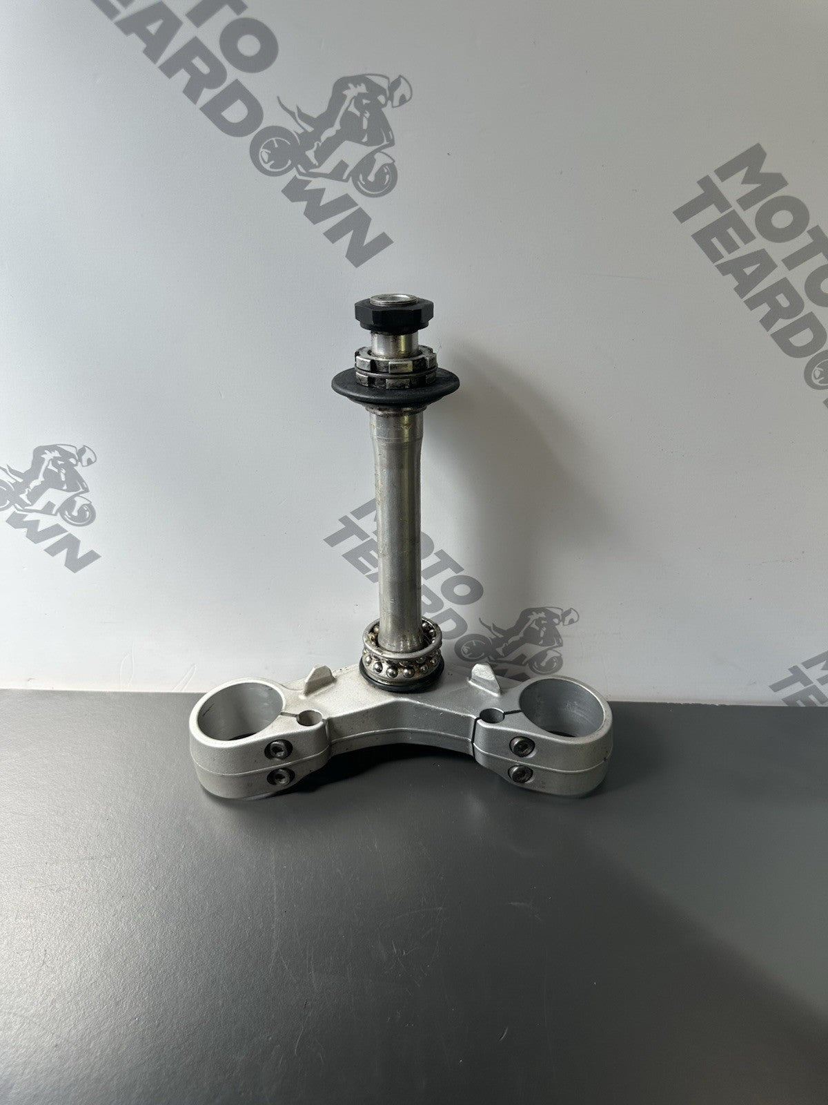 TRIUMPH STREET TRIPLE 675R Lower Yoke Bottom Clamp Lower Fork Clamp - T2044131