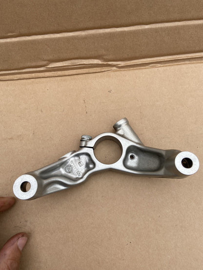Ducati Panigale 1199 Right Engine Motor Bracket Support Stay 8293A441A OEM