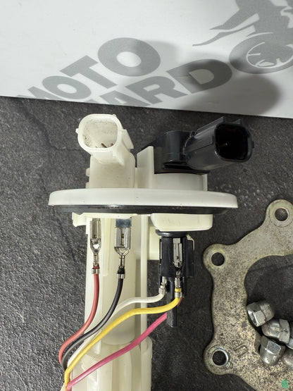 Yamaha YZF R125 R 125 2014 Fuel Pump Petrol Pump 26983 Miles 2008-2018 OEM