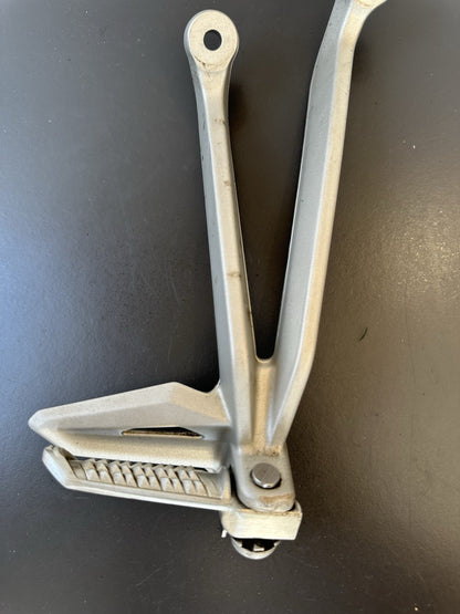 TRIUMPH STREET TRIPLE Right Pillion Footrest Hanger- 765R 765RS T2081987 2017-19