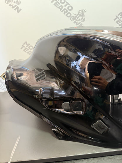 ff5cca1a-a1a3-4c49-964a-b2c0157b5bae