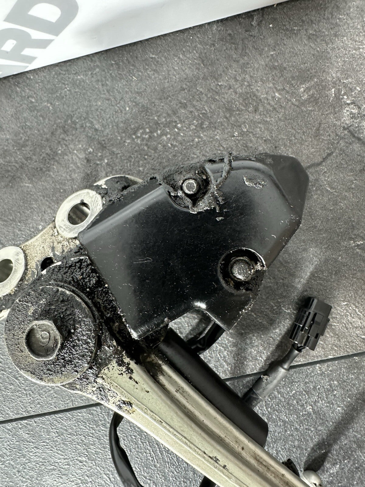 Yamaha MT10 SP 2017-2023 Stand Side Stand & Switch OEM 10595 Miles R1 2CR